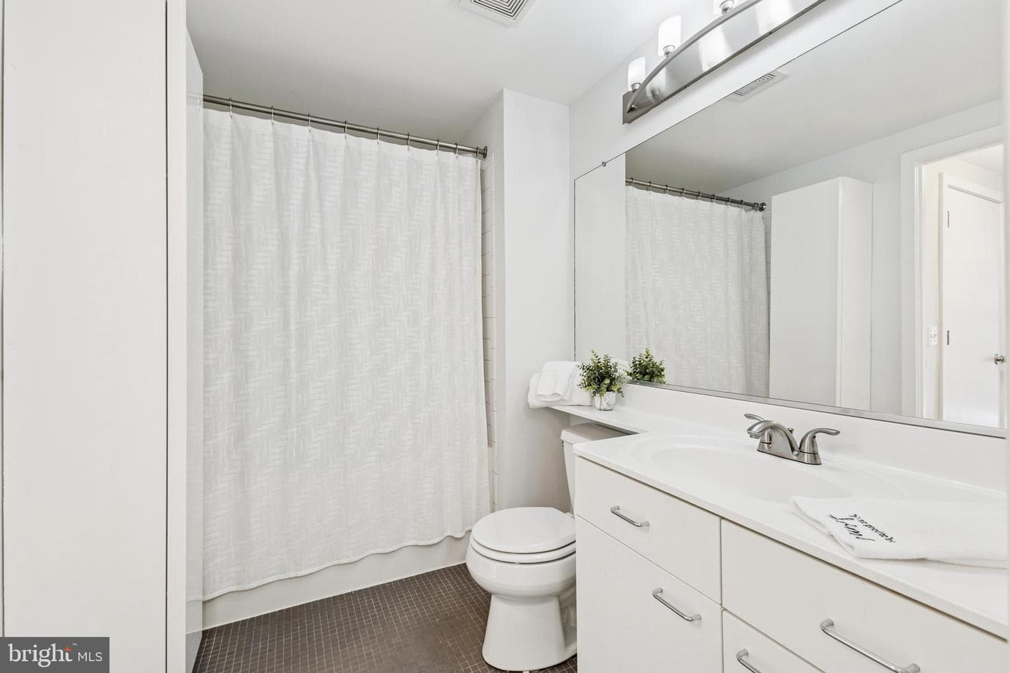 3883 Connecticut Avenue NW #313 photo 18