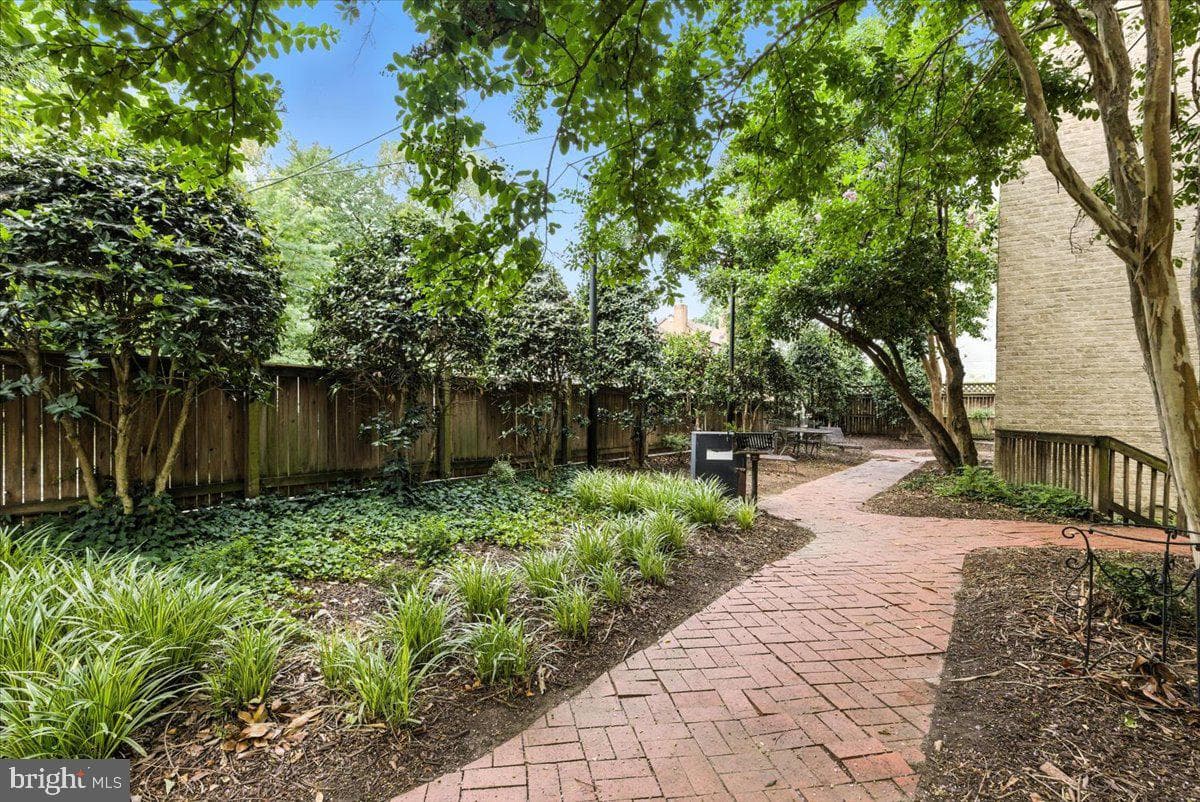 1367 K Street SE #b photo 20