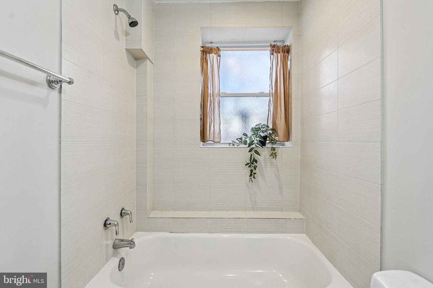 1409 G Street NE #2 photo 38