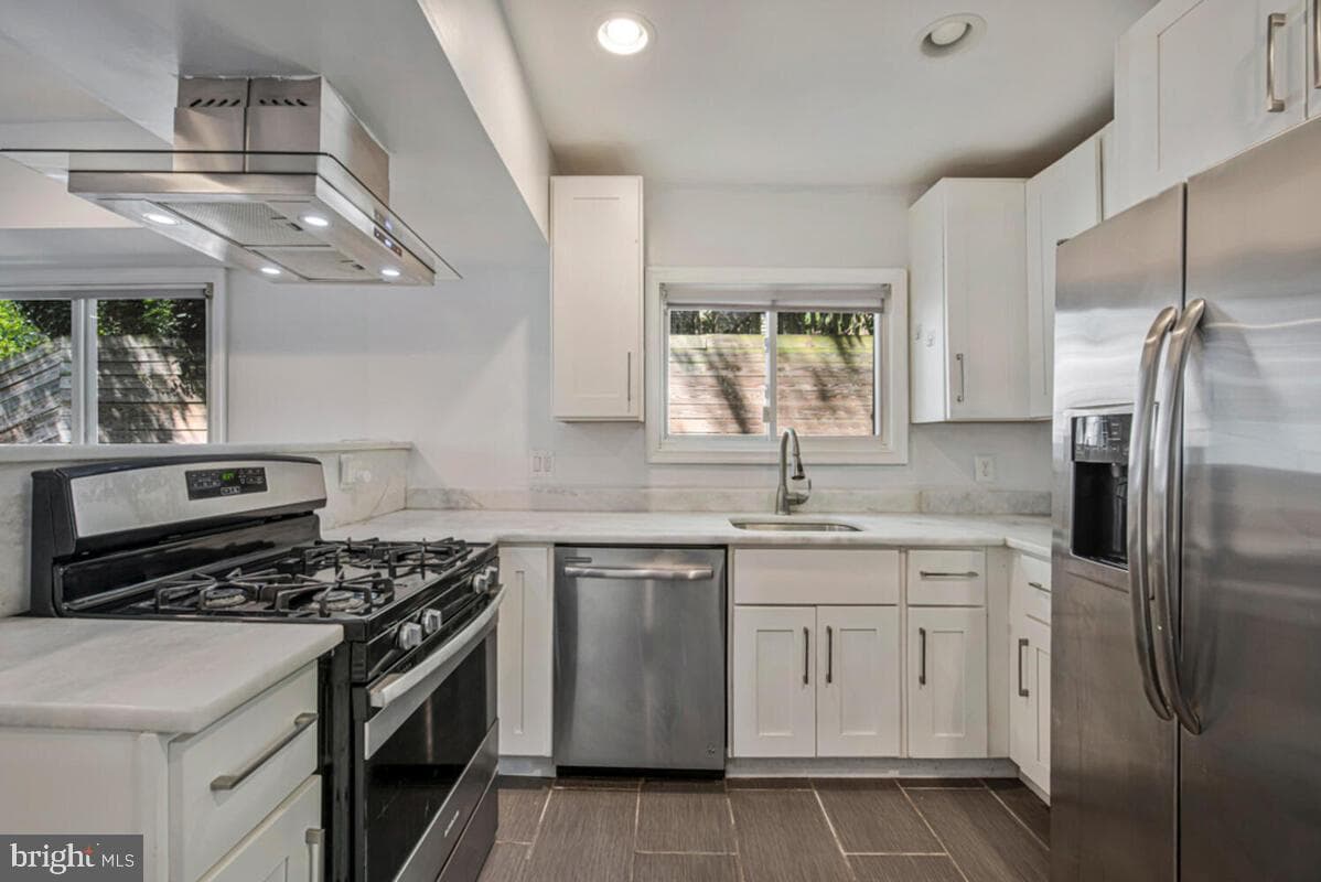 5318 Jay Street NE photo 18