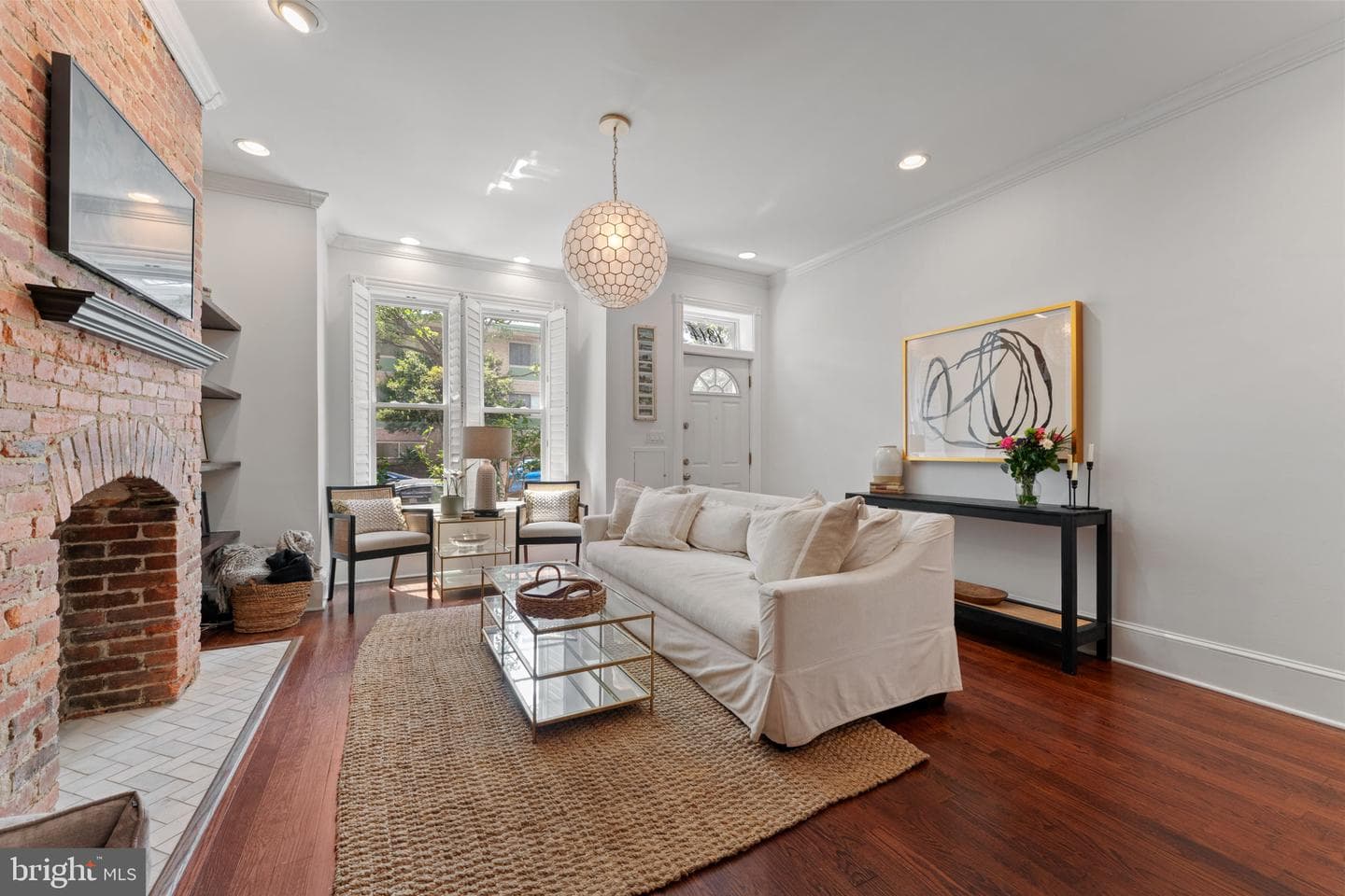 1314 C Street SE photo 2