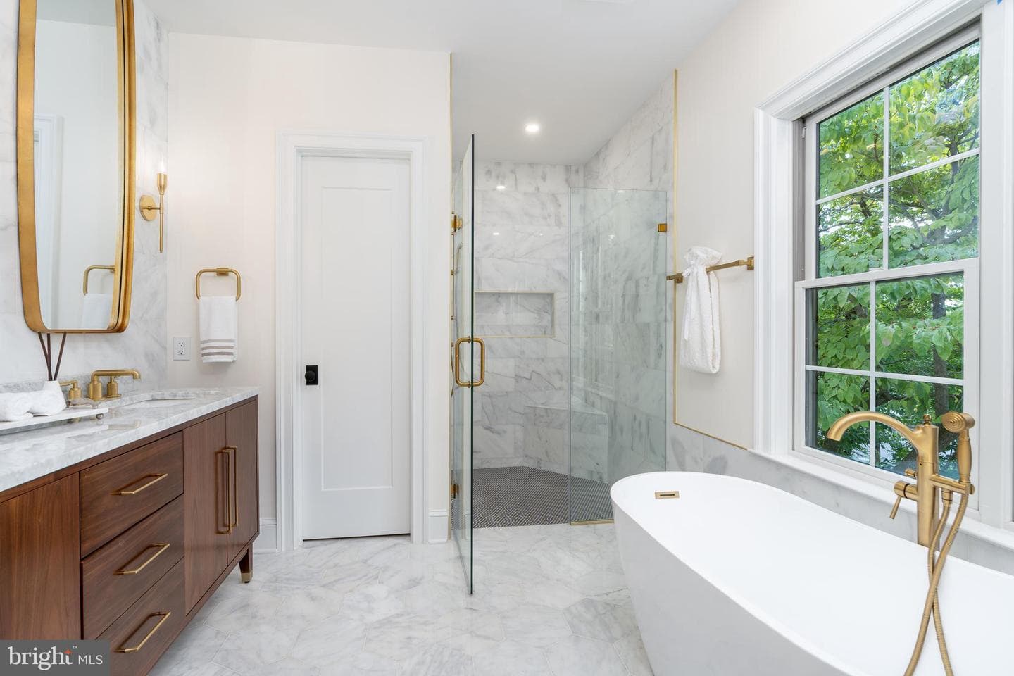 5631 Macarthur Boulevard NW photo 20