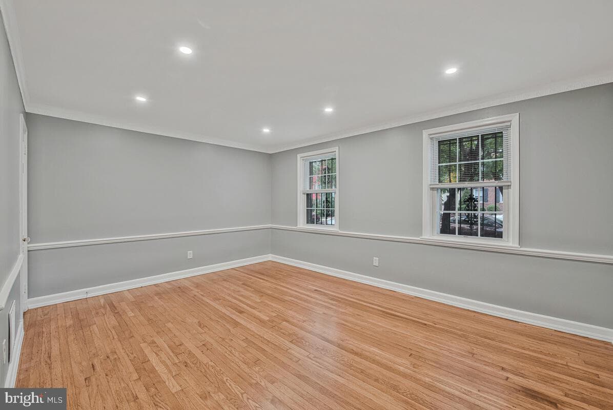 2106 Suitland Terrace SE photo 11