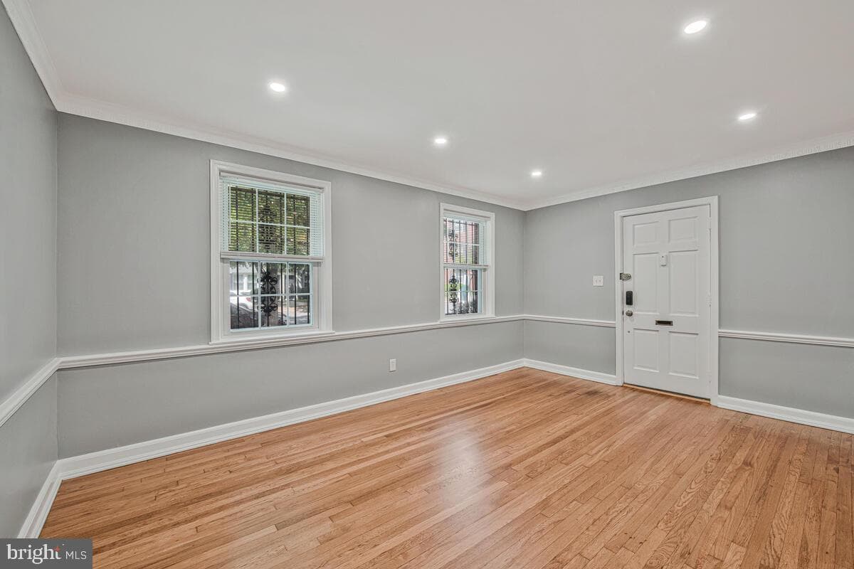 2106 Suitland Terrace SE photo 5