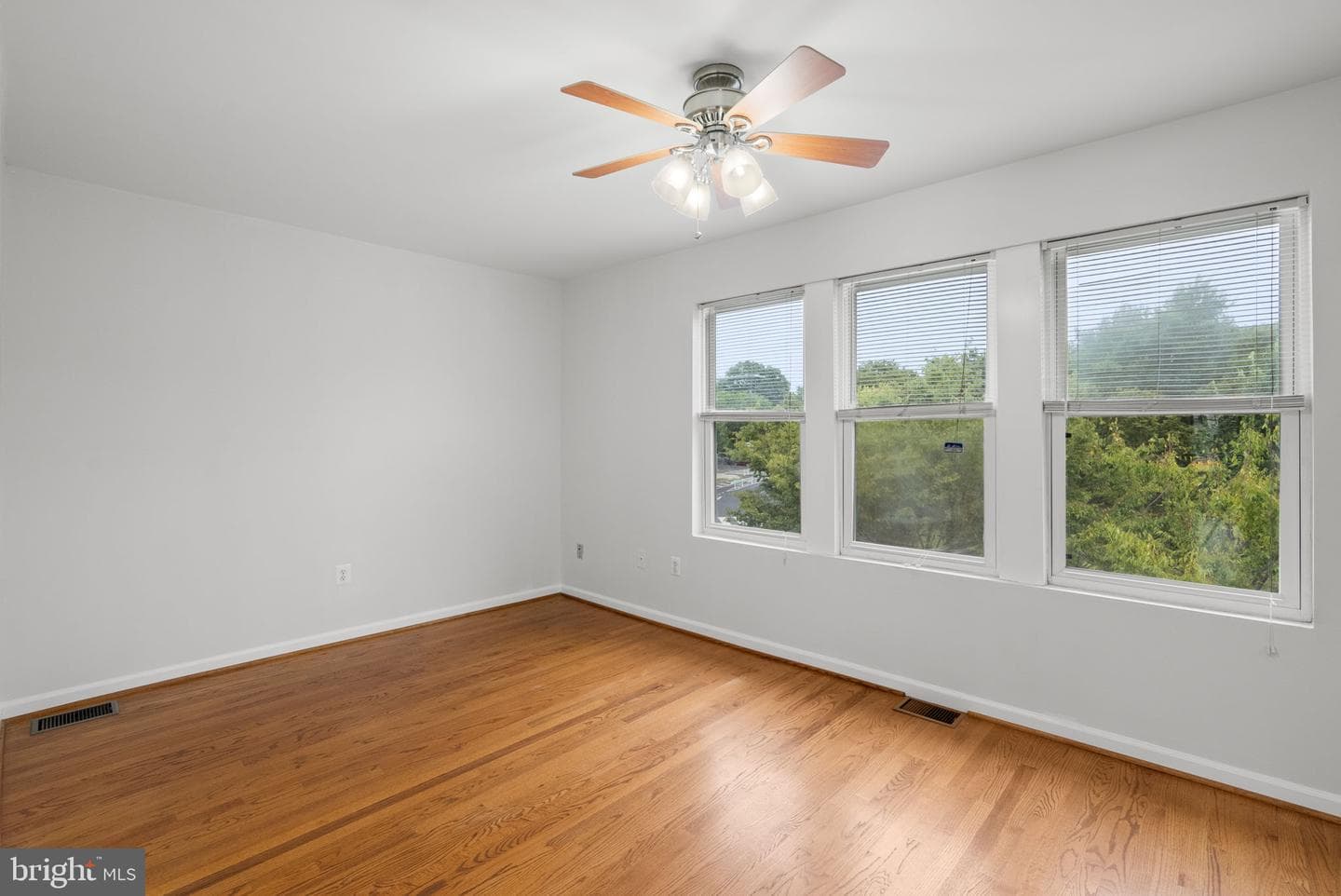 28 Sherman Circle NW photo 22