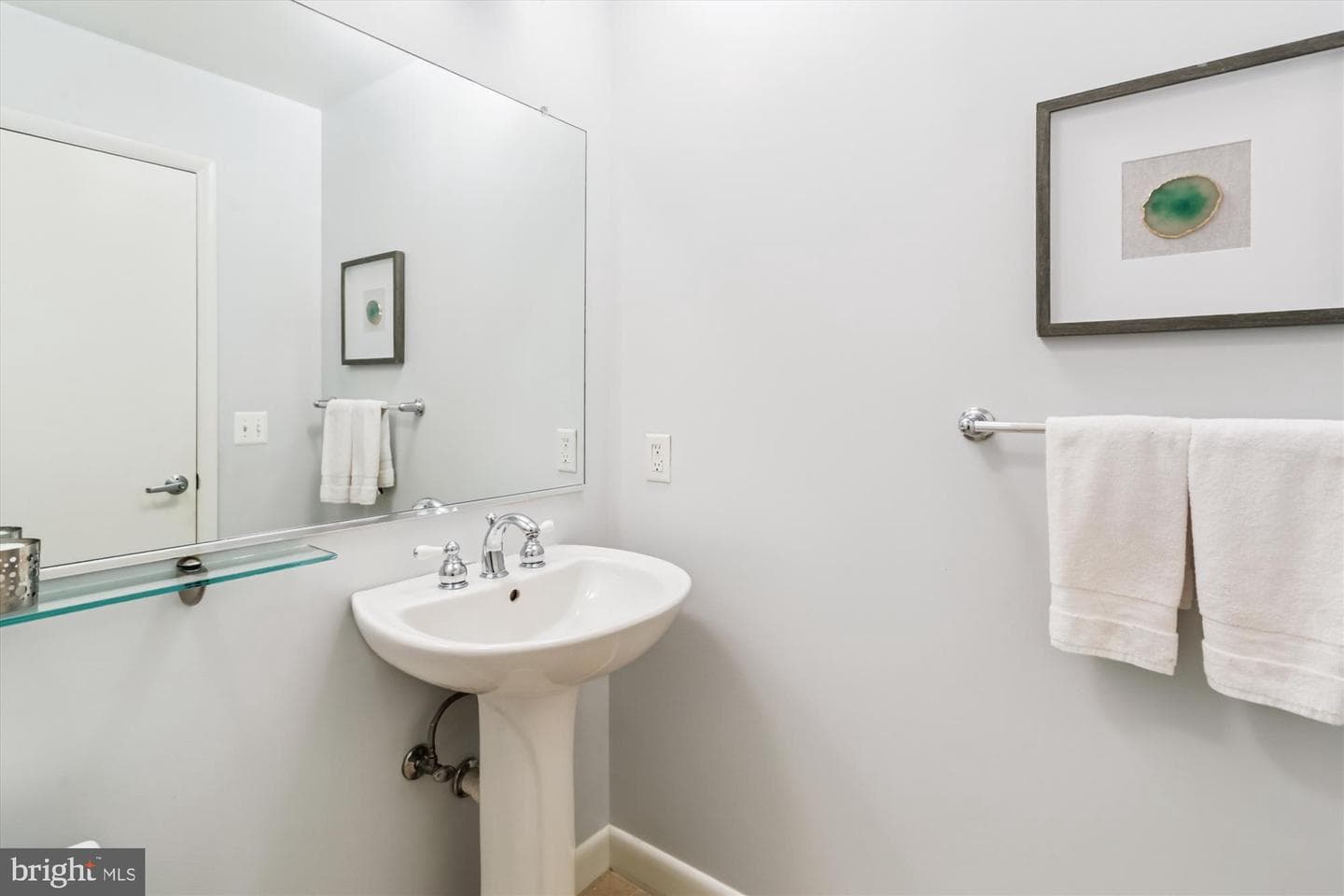 400 Massachusetts Avenue NW #1214 photo 9