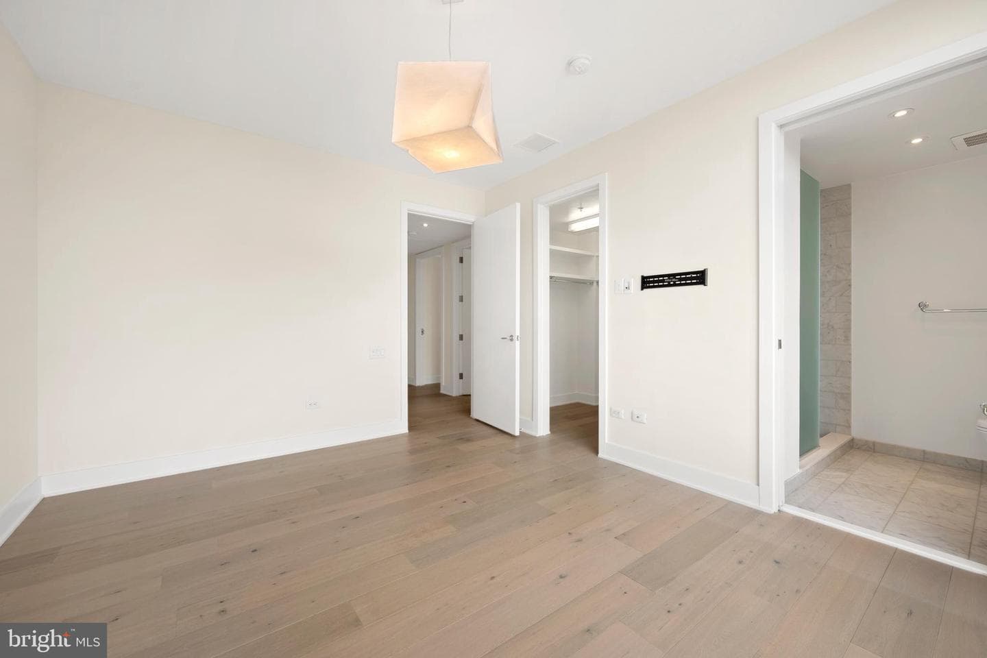 1055 Wisconsin Avenue NW #4e photo 37