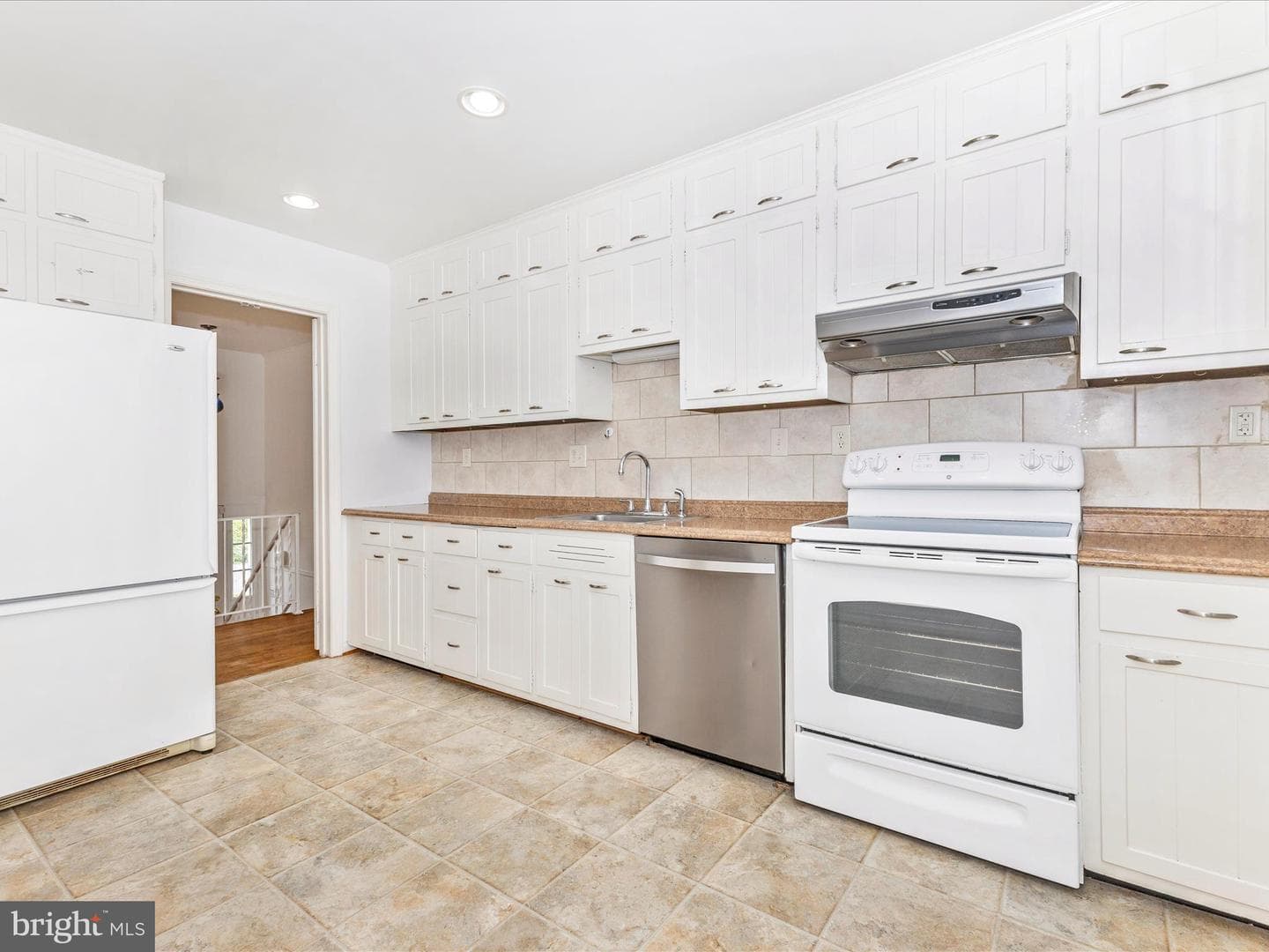 6949 32nd Street NW photo 12