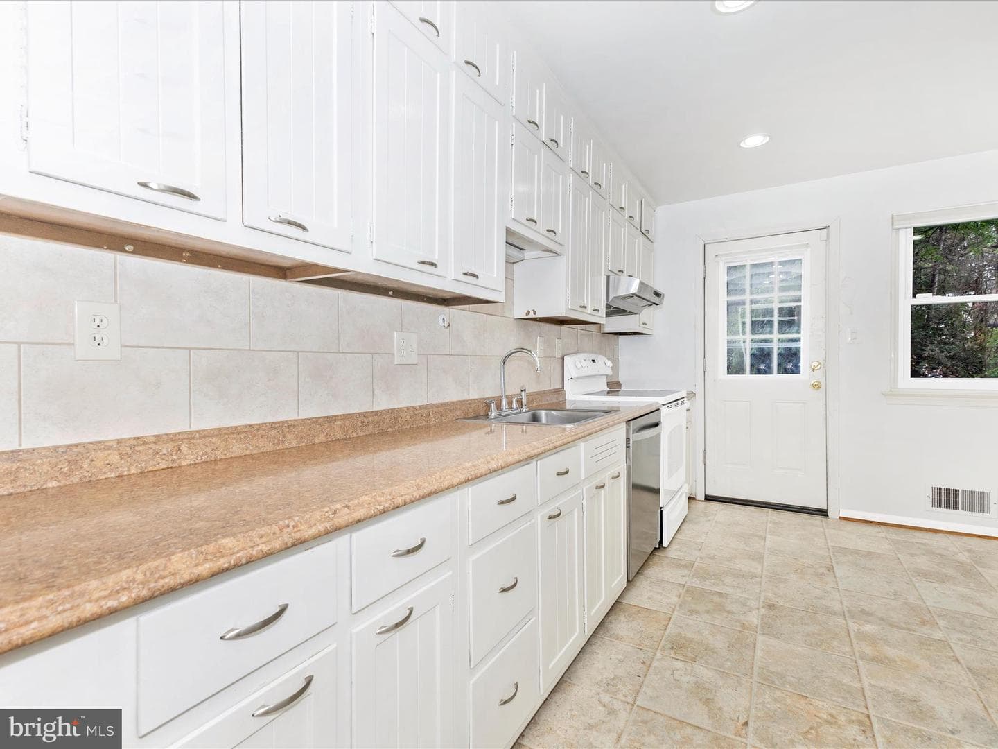 6949 32nd Street NW photo 14
