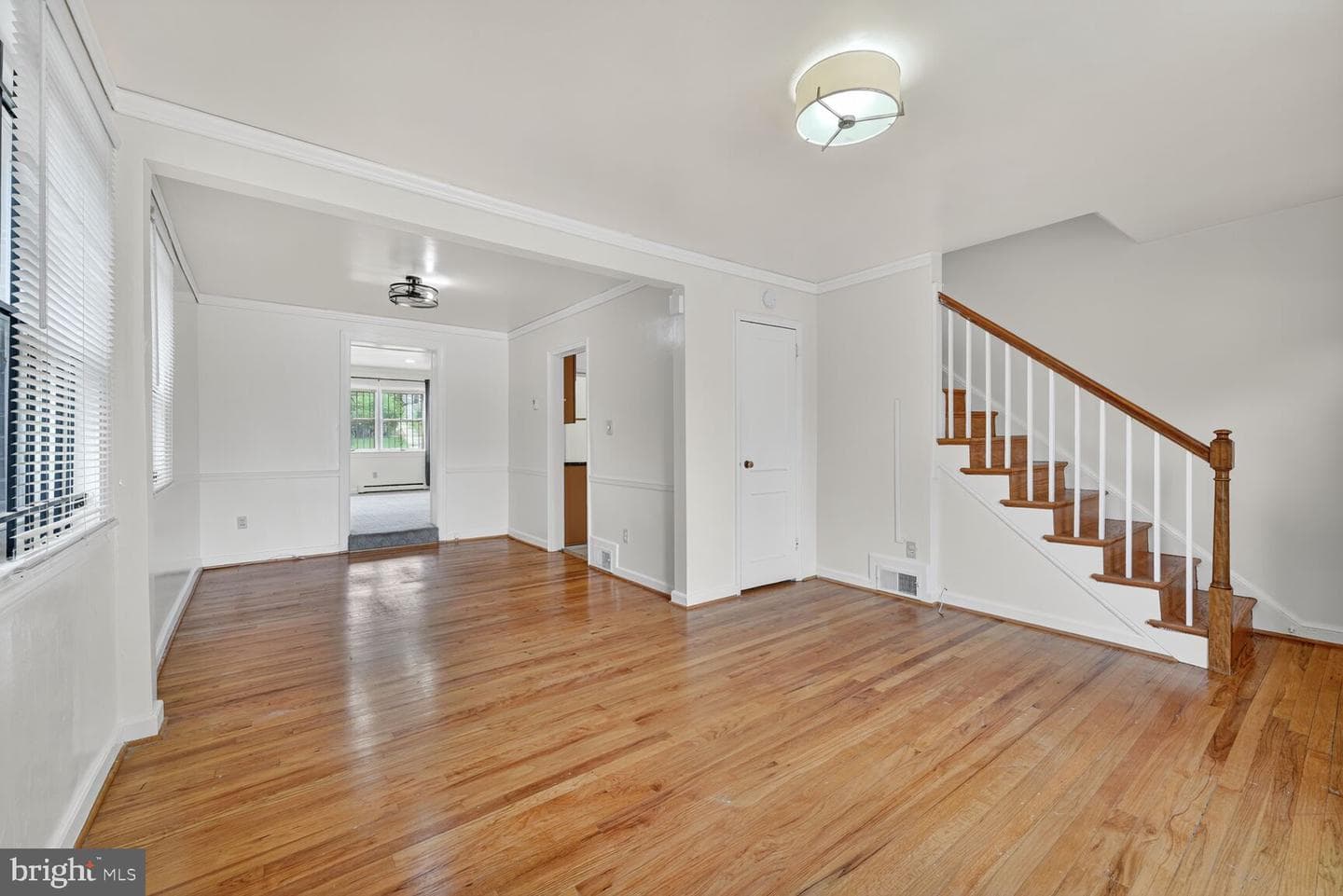 5720 5th Street NE photo 3