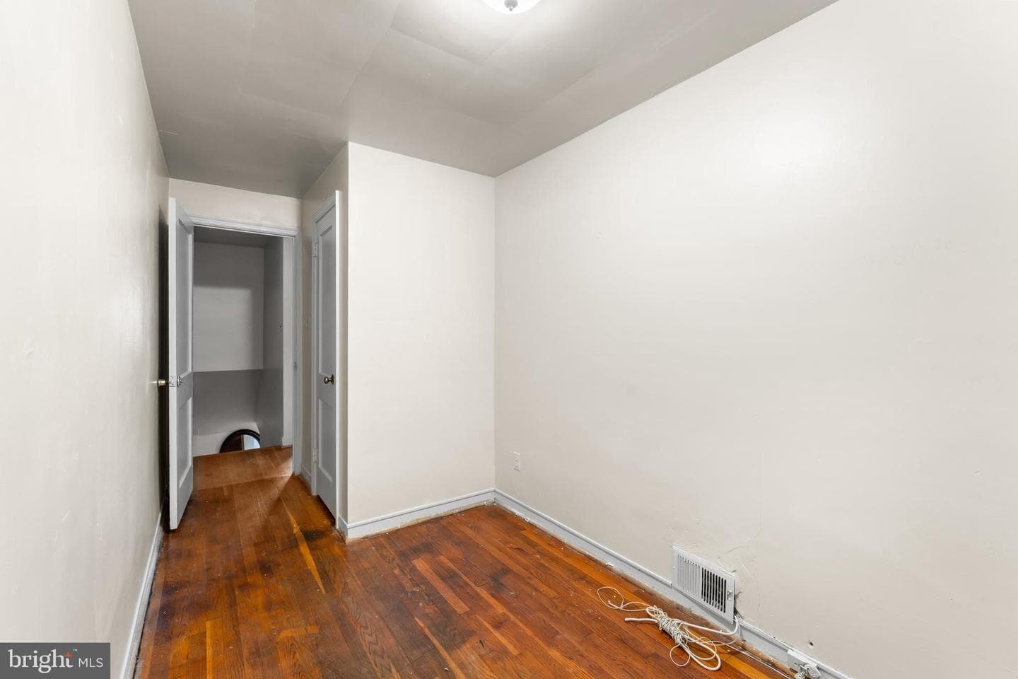 164 Elmira Street SW photo 7