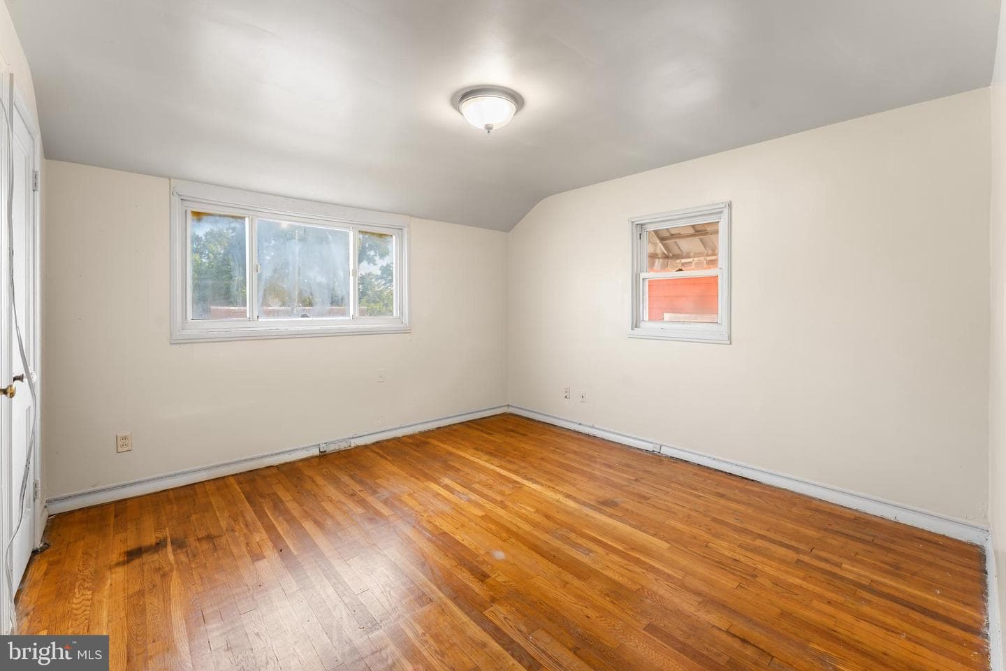 164 Elmira Street SW photo 8