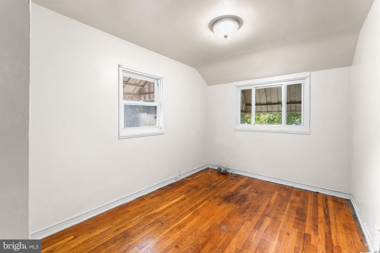 164 Elmira Street SW photo 9