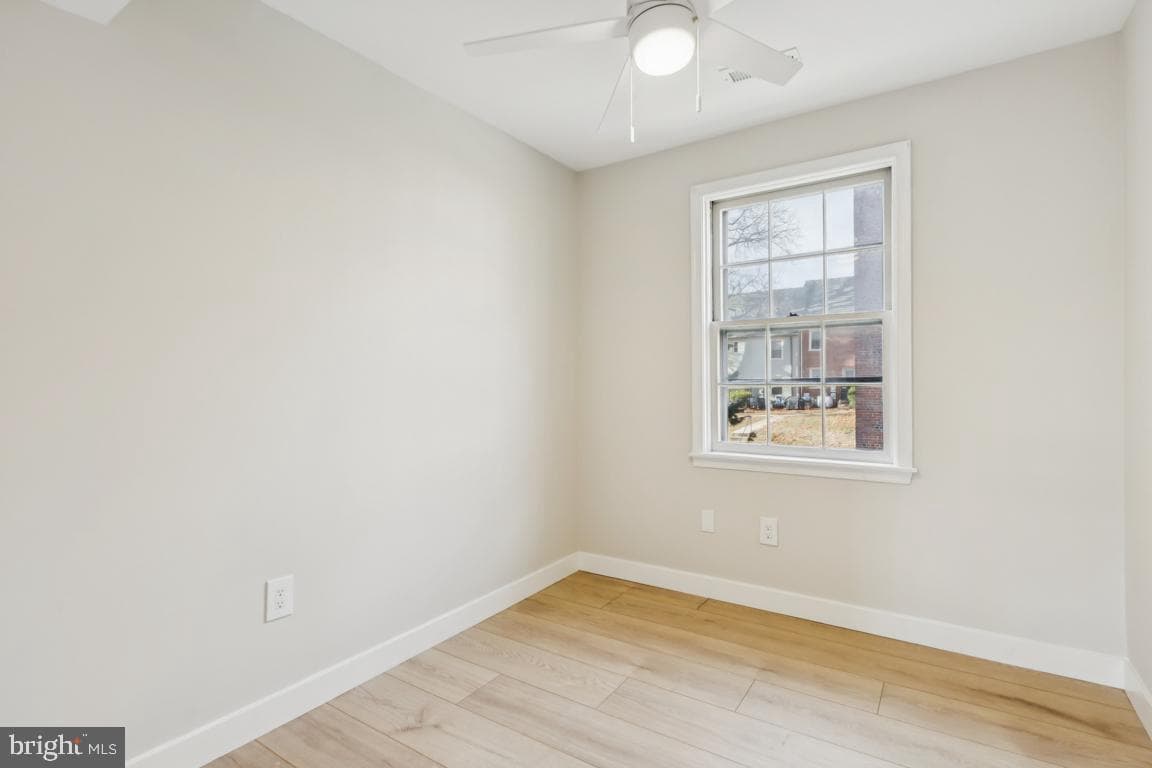 2037 38th Street SE #301 photo 5