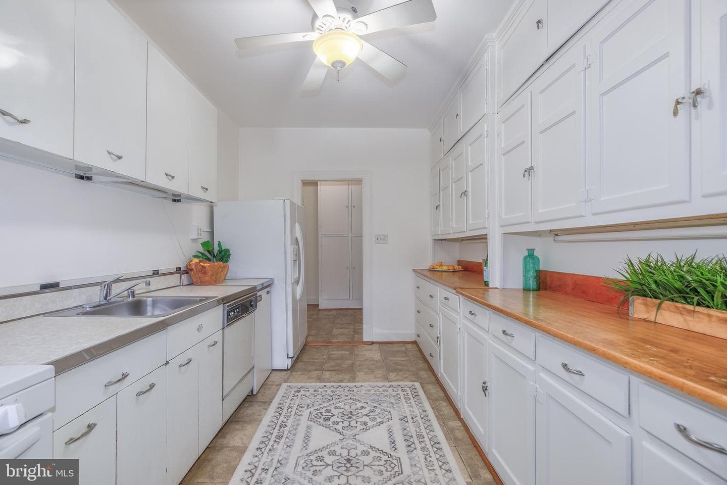 4000 Cathedral Avenue NW #144/145-B photo 13