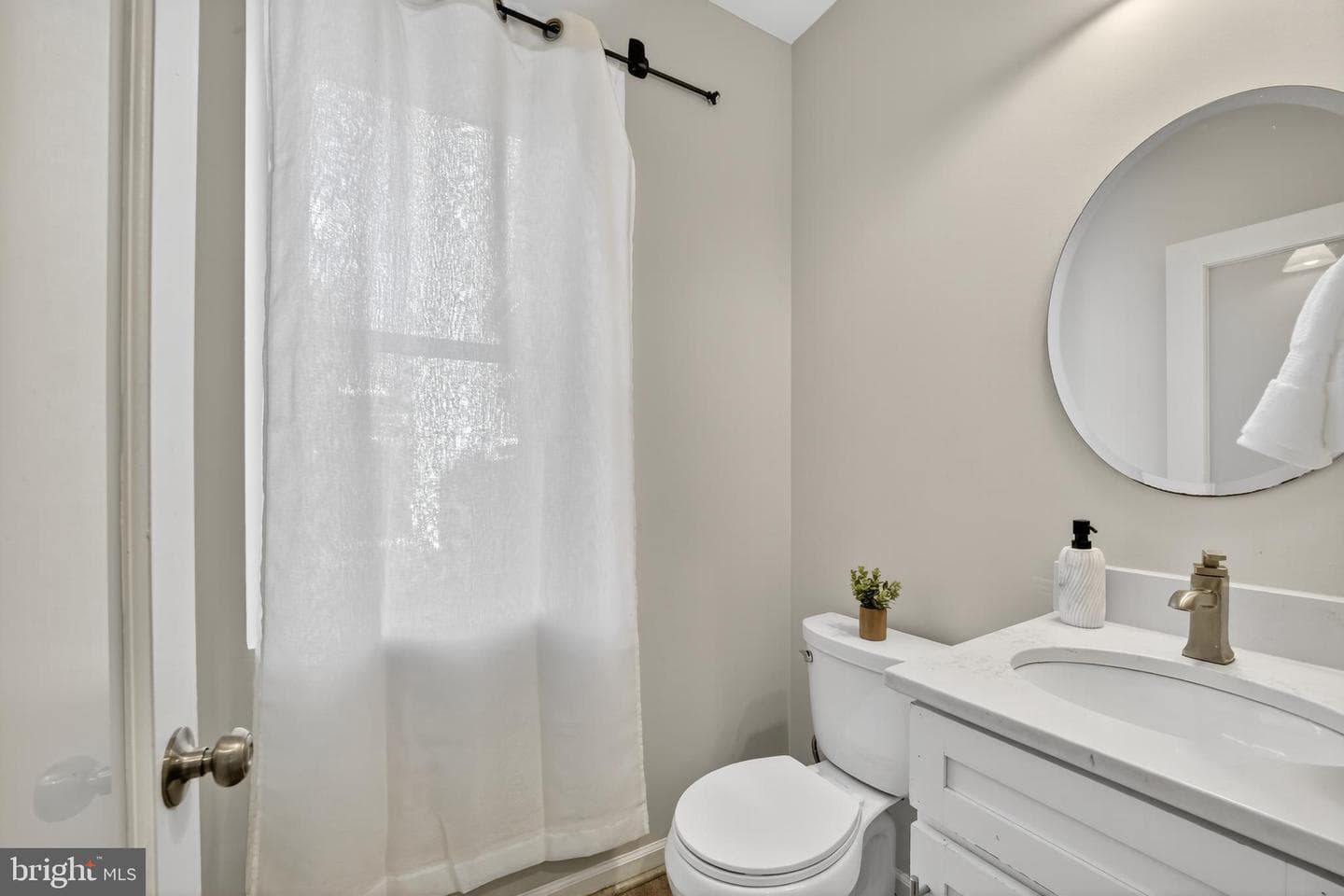2016 4th Street NE #1 photo 9