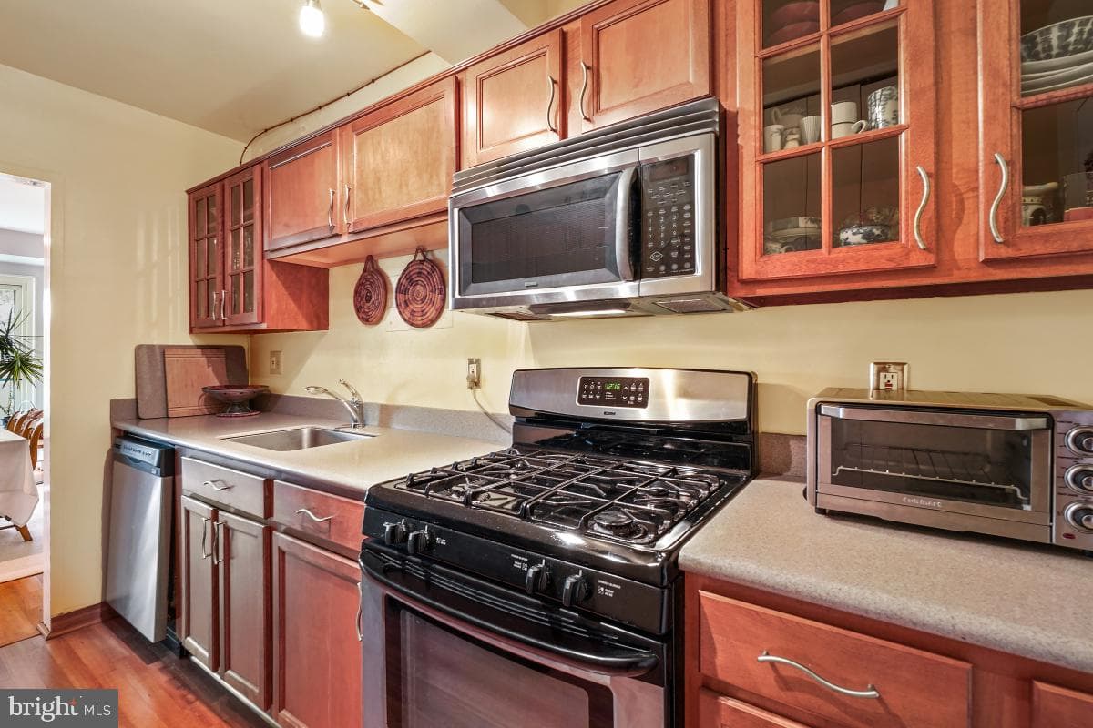 4201 Cathedral Avenue NW #913w photo 20