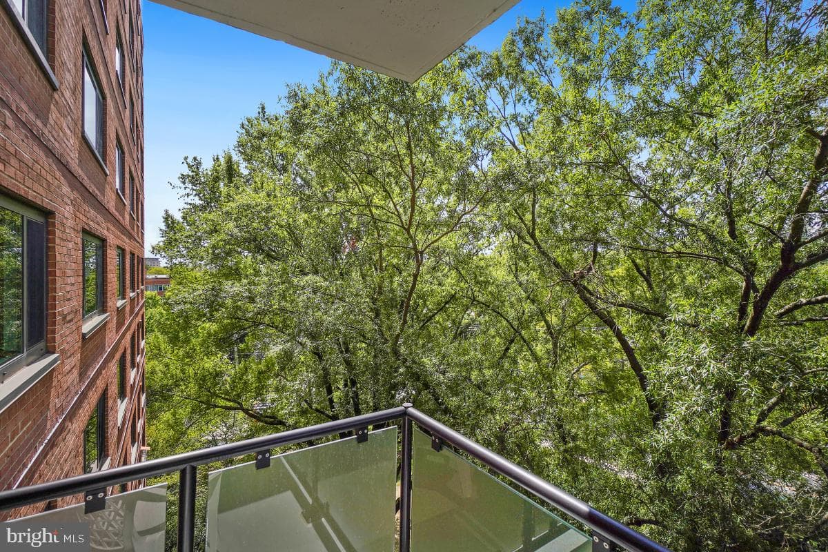 4201 Cathedral Avenue NW #913w photo 33