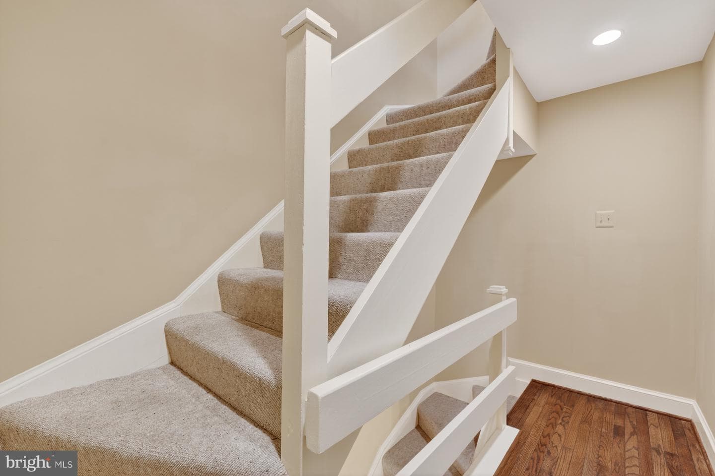 4281 Embassy Park Drive NW photo 20