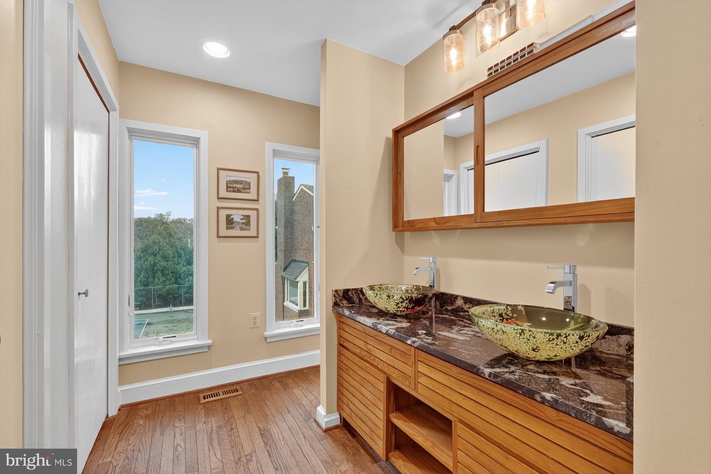 4281 Embassy Park Drive NW photo 24