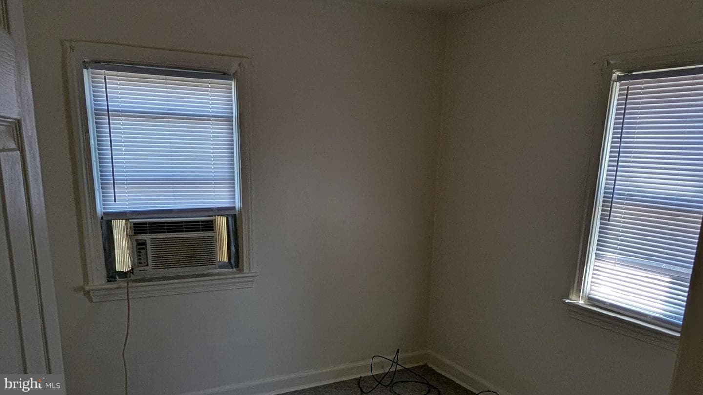 5206 Banks Place NE photo 11