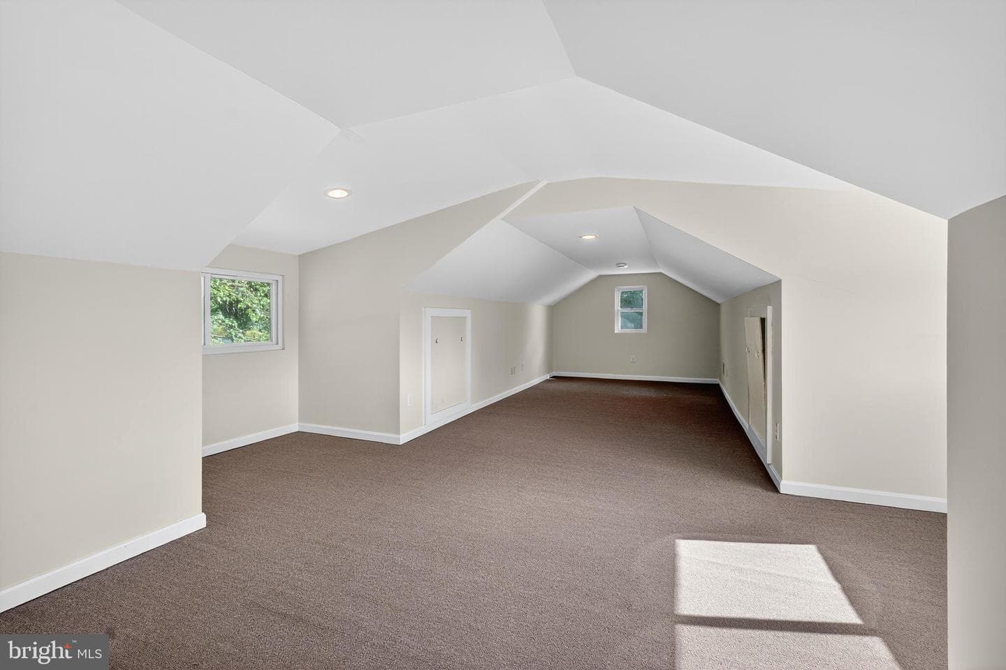 213 Van Buren Street NW photo 24