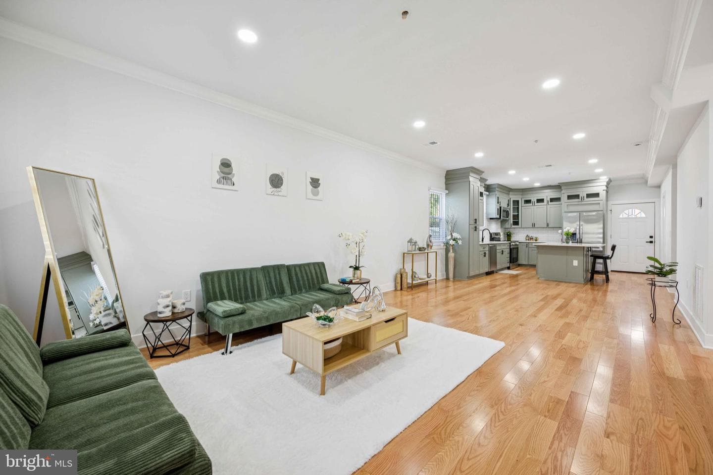 4928 Astor Place SE photo 5