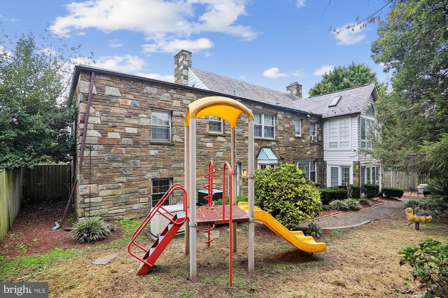 3195 Westover Drive SE photo 4