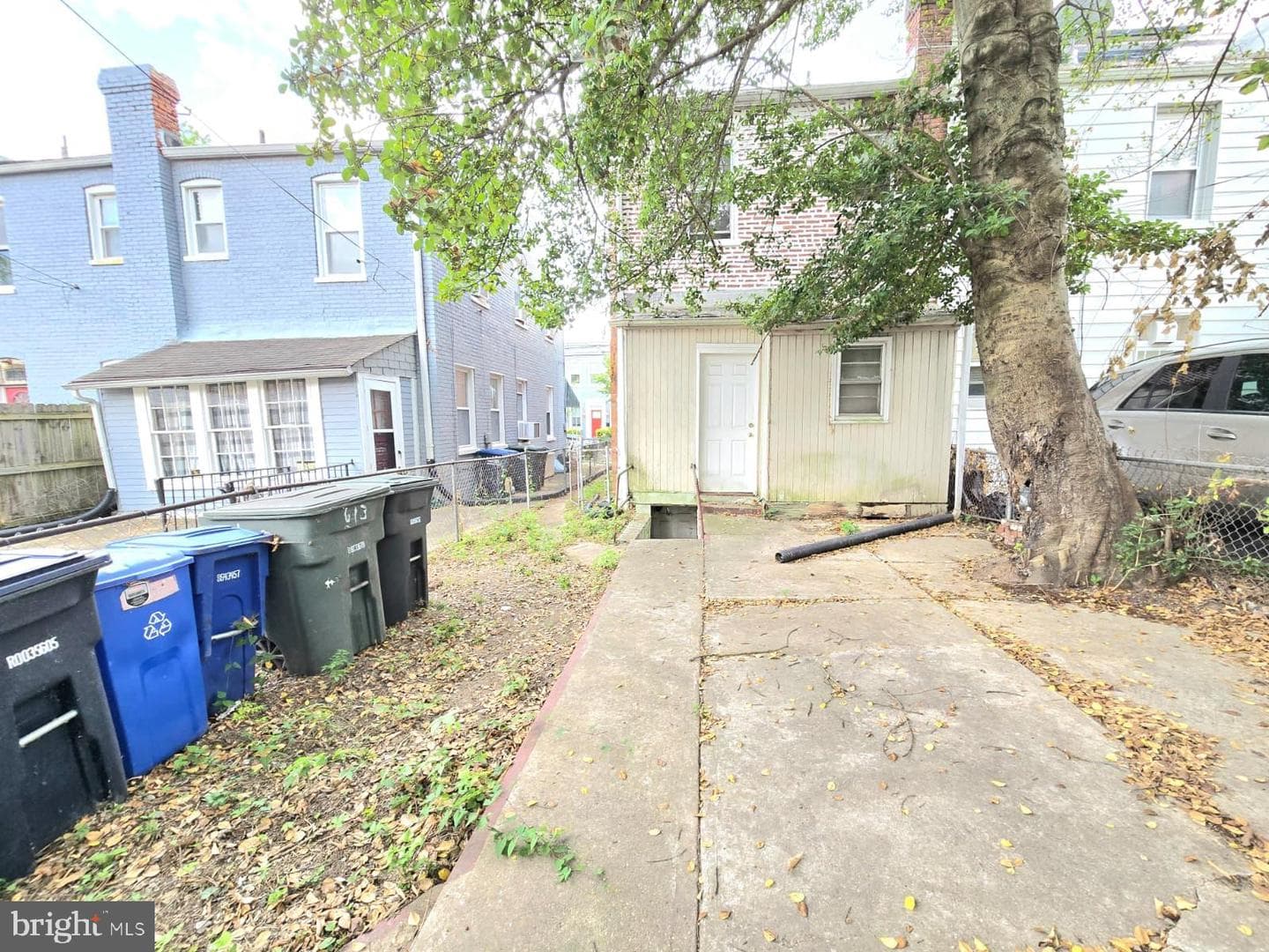 613 Roxboro Place NW photo 16