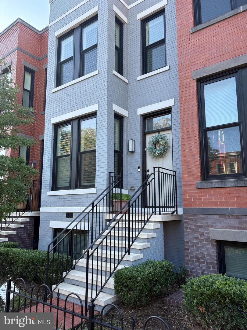 1309 D Street SE photo 1
