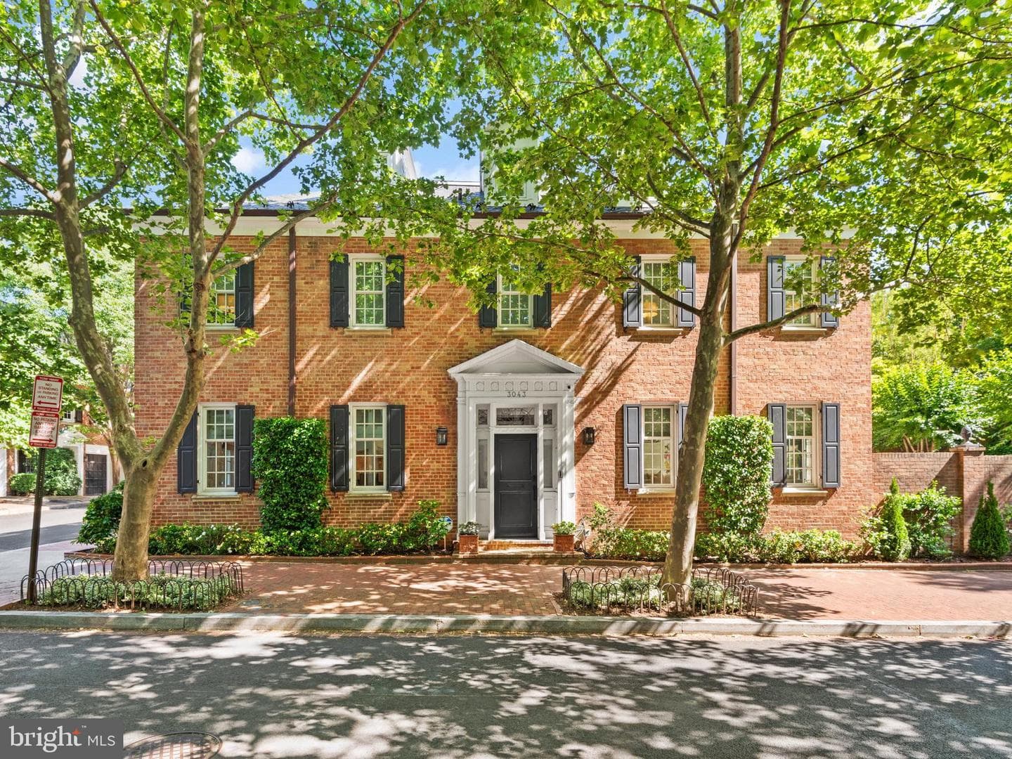 3043 P Street NW photo 1