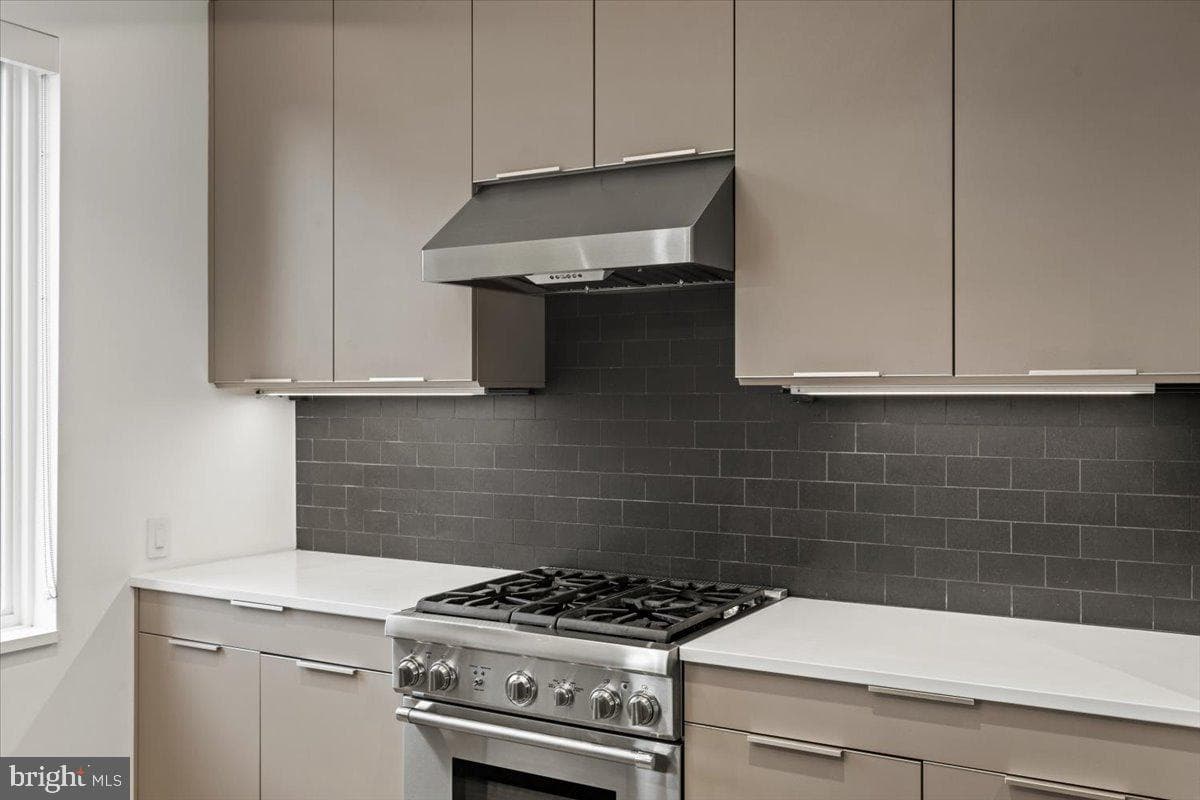1932 9th Street NW #402 photo 14