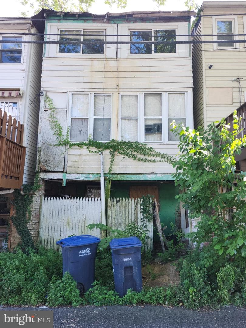 1011 Quebec Place NW photo 3