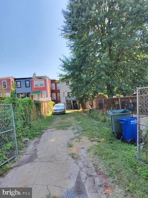 16 Bryant Street NE photo 10
