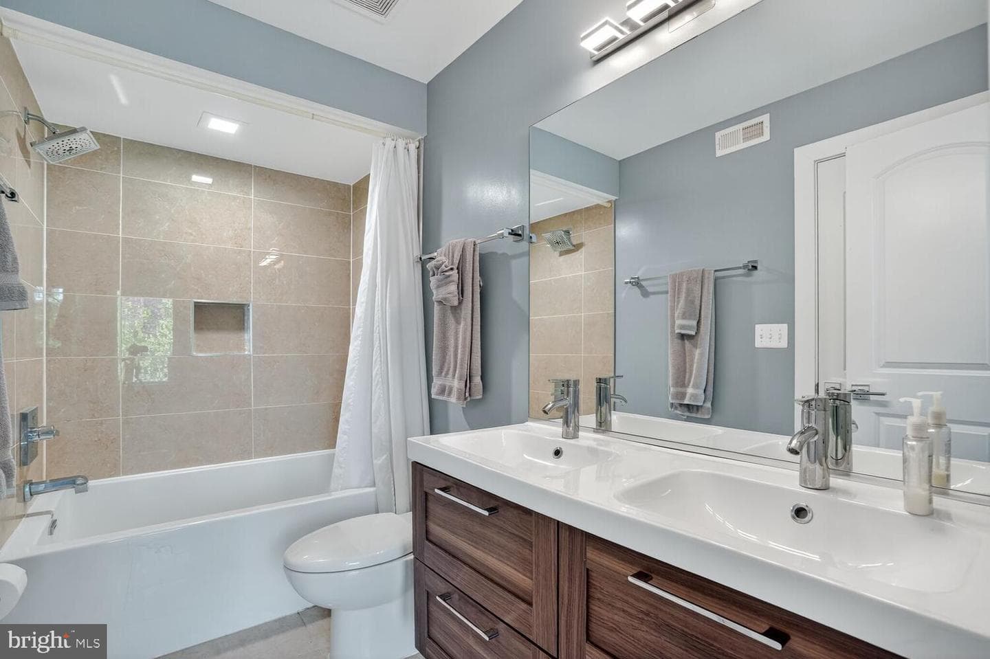5700 Blair Road NE photo 22