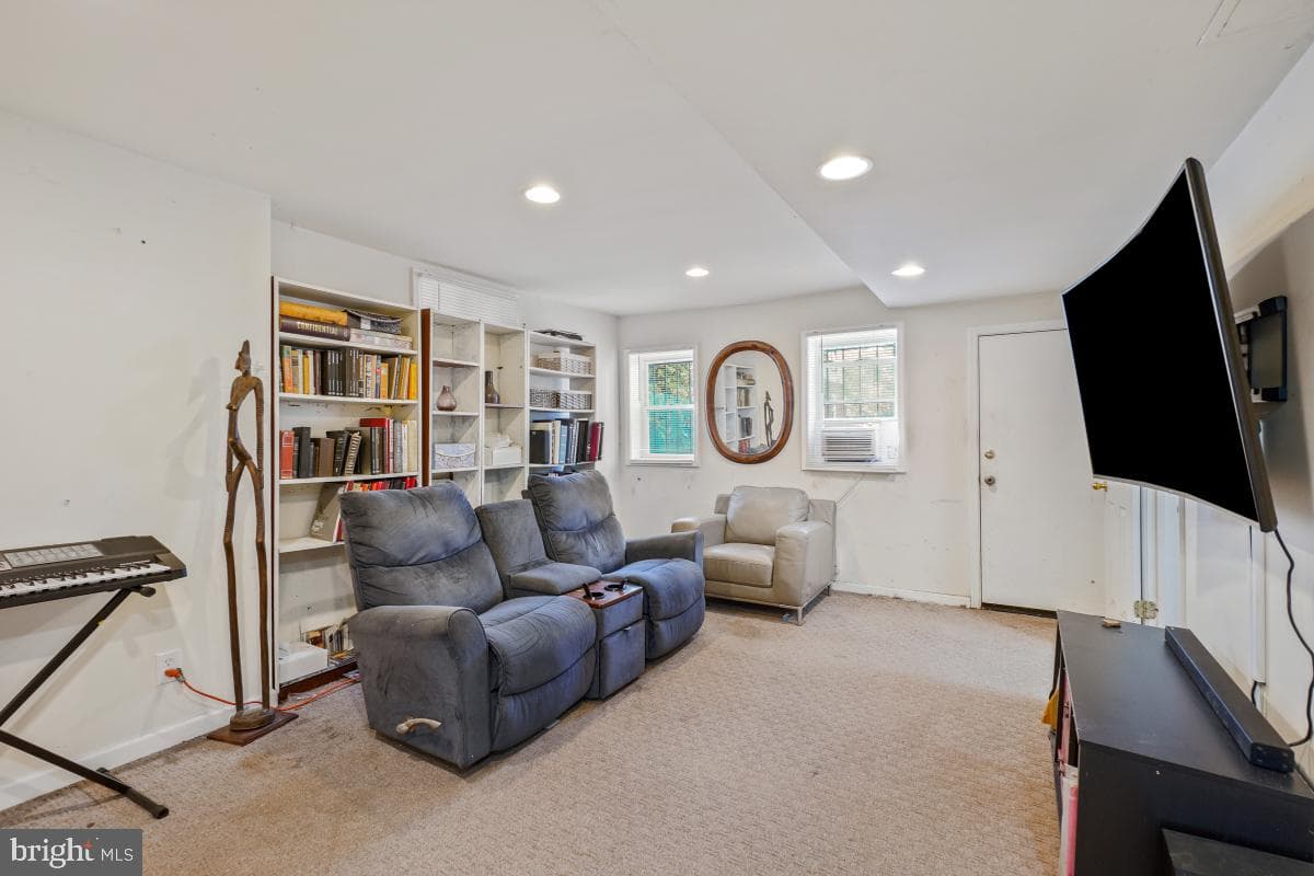 808 Somerset Place NW photo 31