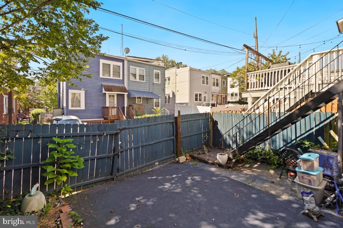 808 Somerset Place NW photo 38