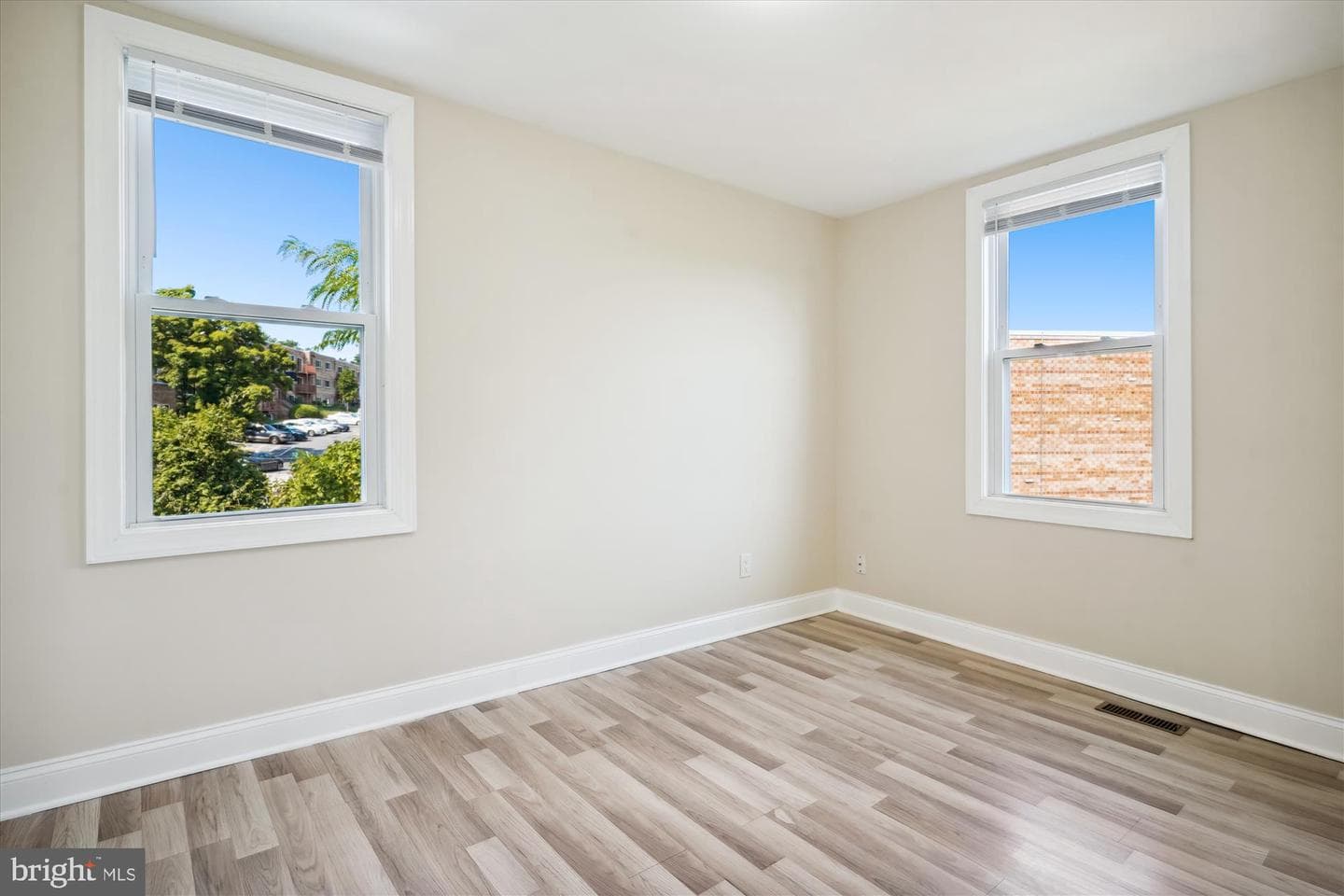 5338 Jay Street NE photo 18