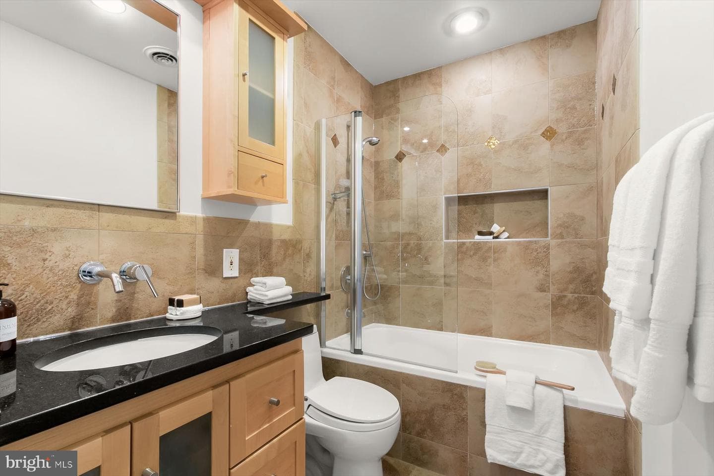 4297 Embassy Park Drive NW photo 18