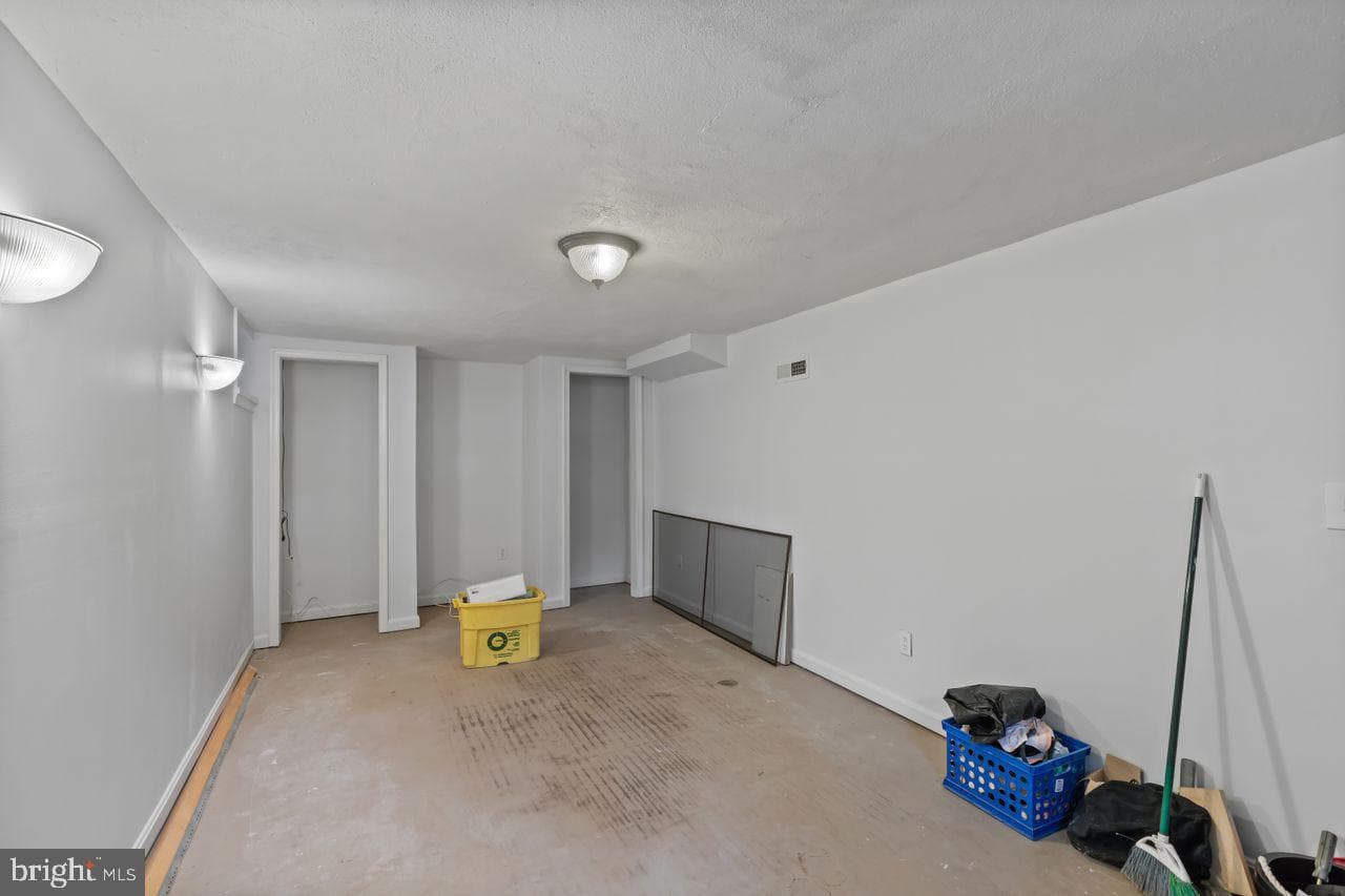 708 Underwood Street NW photo 22