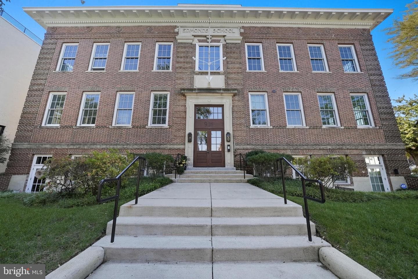 901 D Street NE #207 photo 3