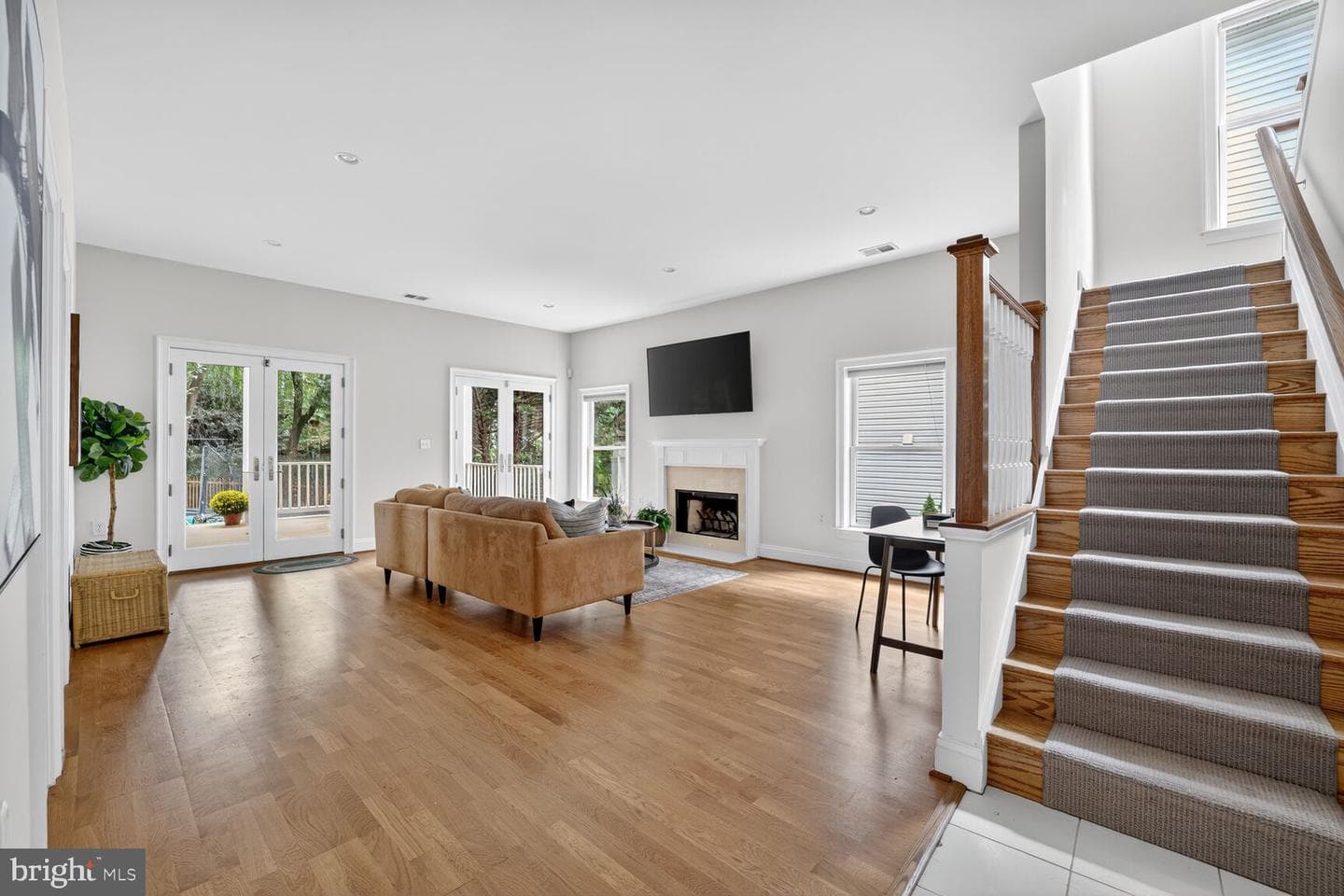 1829 47th Place NW photo 31