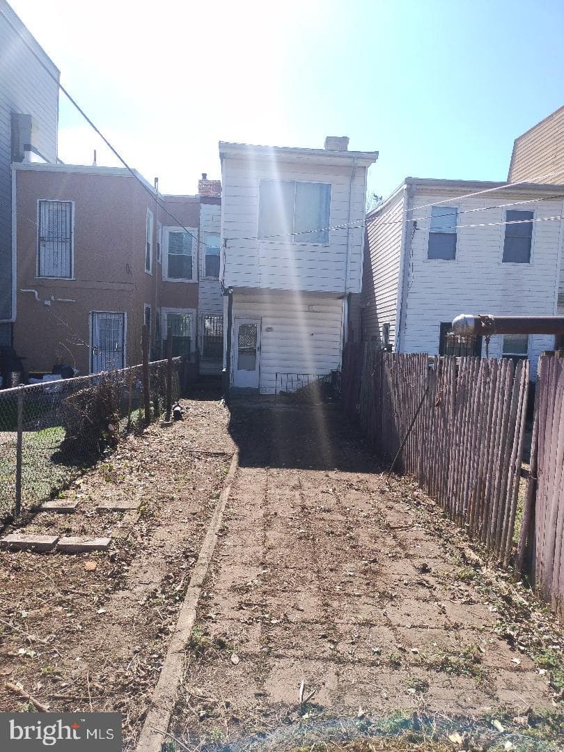 1718 Independence Avenue SE photo 32