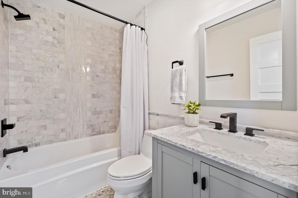 714 Decatur Street NW photo 26