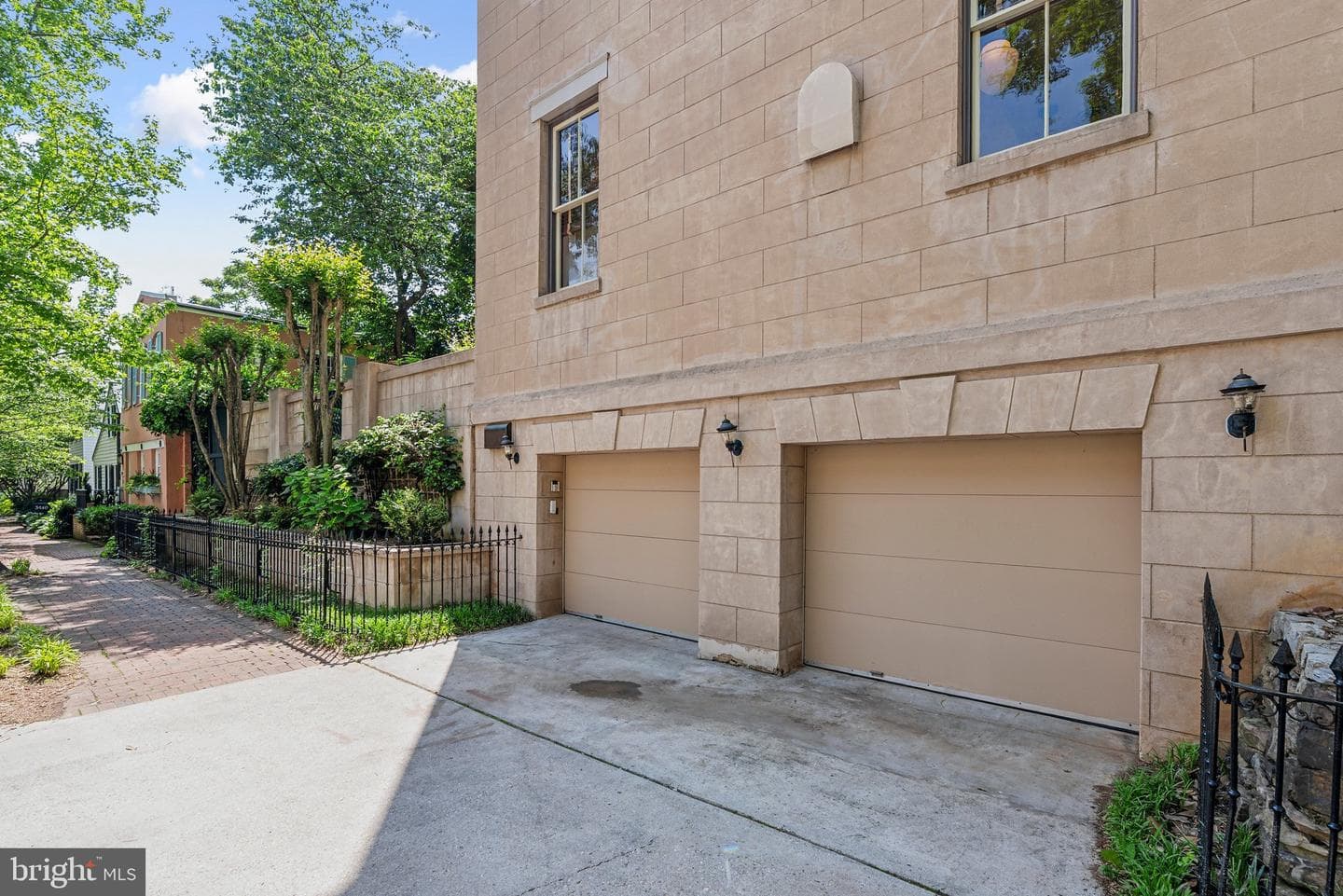 1527 35th Street NW photo 23