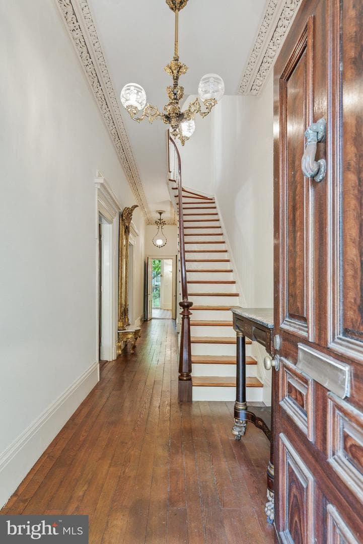 1527 35th Street NW photo 3
