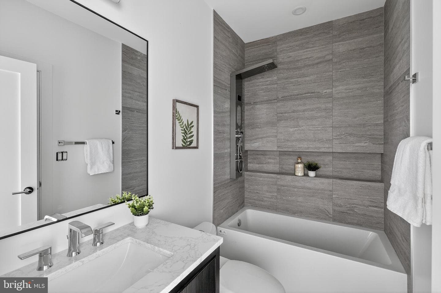 828 21st Street NE #1 photo 21