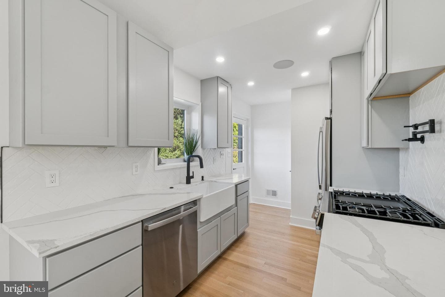 44 Sheridan Street NE photo 7
