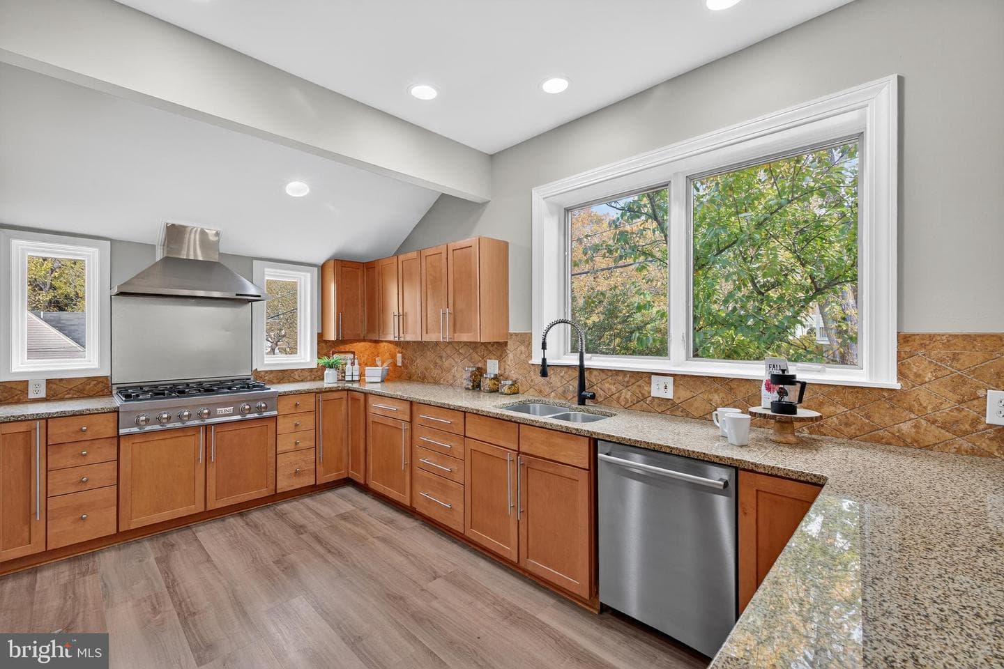 1248 Monroe Street NE photo 17