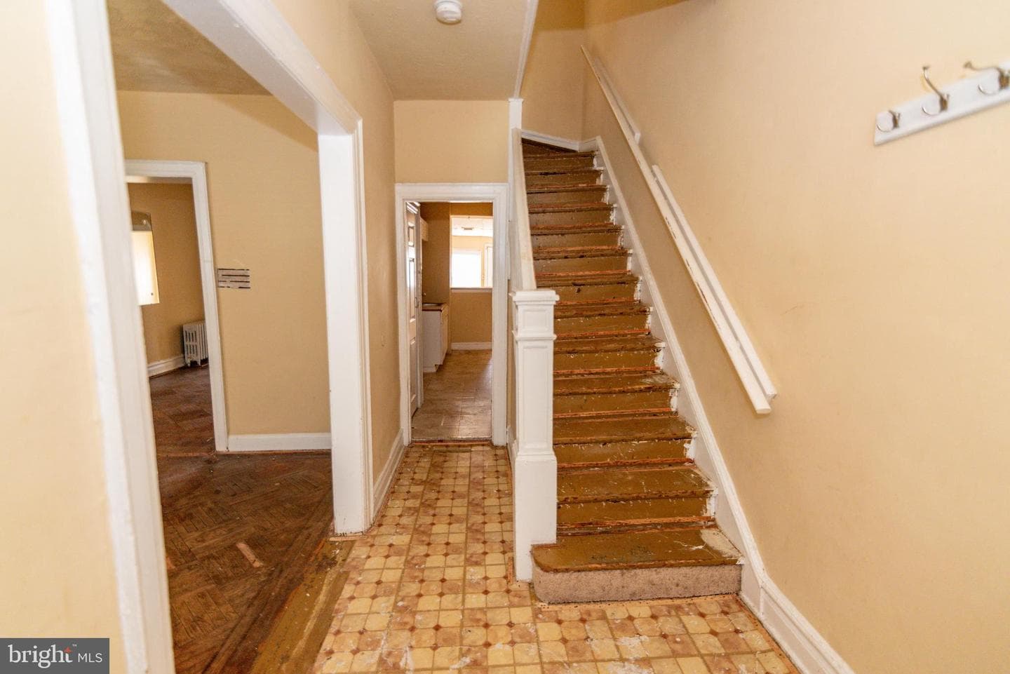 611 Keefer Place NW photo 2